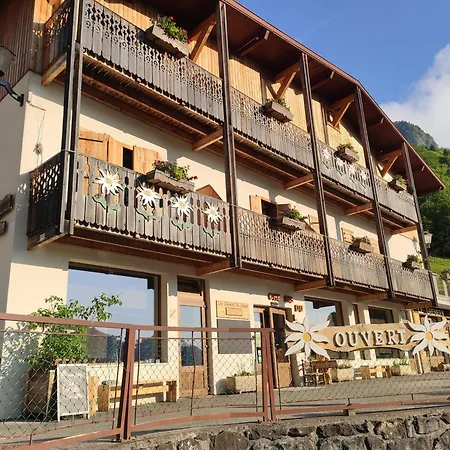 Les Chemins Du Léman 3*