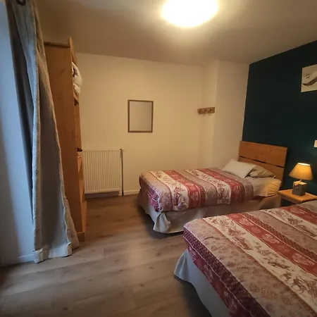 Les Chemins Du Leman Hotel Novel
